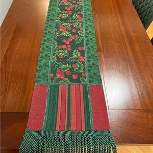 Festive Green and Red Table Runner 🌲🛷🧶